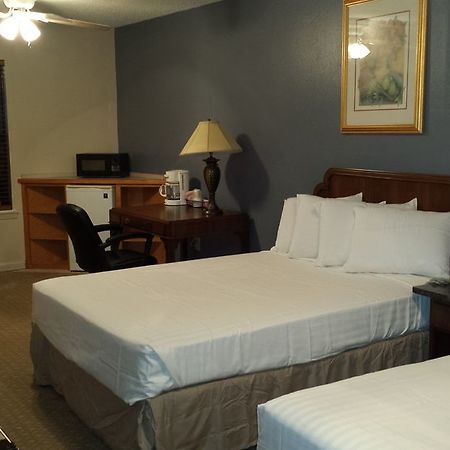 Four Horseman Travel Lodge Pilot Point Exteriör bild