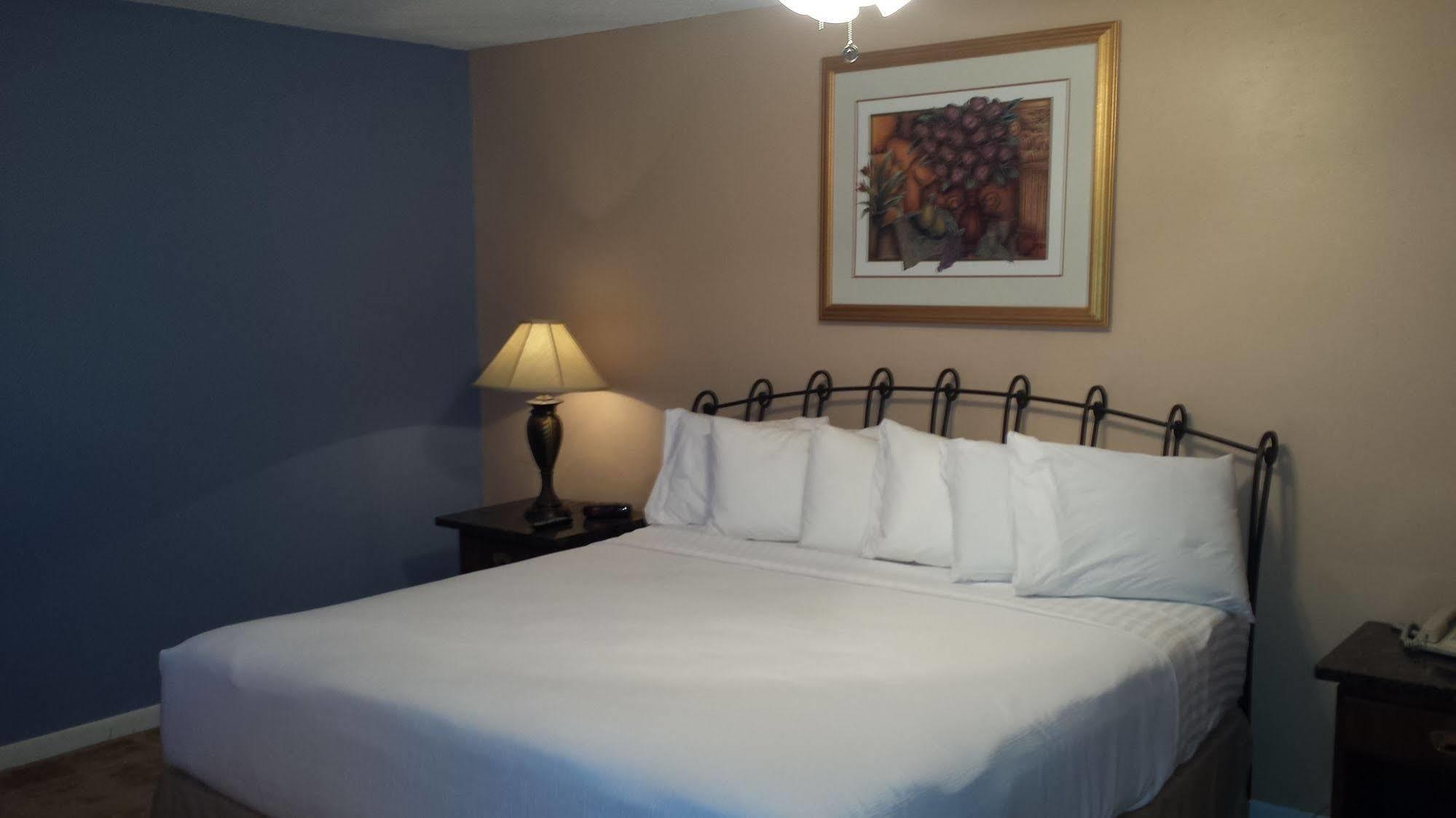 Four Horseman Travel Lodge Pilot Point Exteriör bild